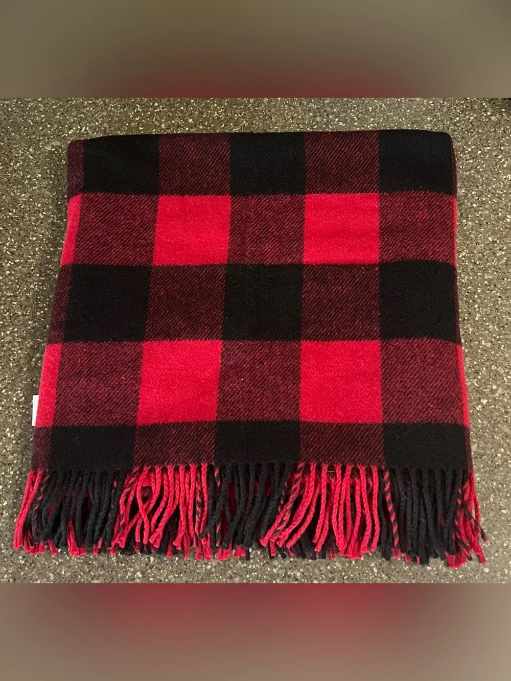 Pendleton 100% Wool Rob Roy Red and Black Buffalo Plaid Fringe Throw Blanket